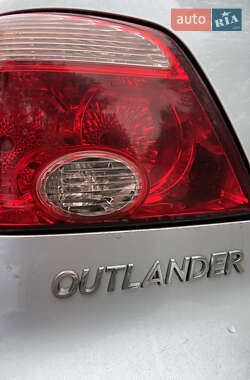Позашляховик / Кросовер Mitsubishi Outlander 2007 в 
