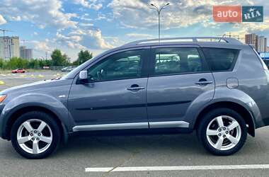 Внедорожник / Кроссовер Mitsubishi Outlander 2008 в 