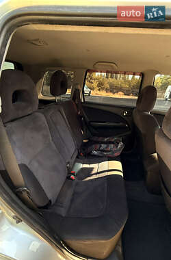 Внедорожник / Кроссовер Mitsubishi Outlander 2006 в 