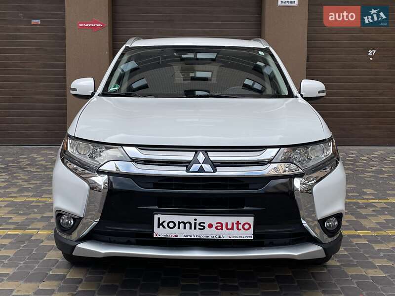 Позашляховик / Кросовер Mitsubishi Outlander 2015 в Вінниці