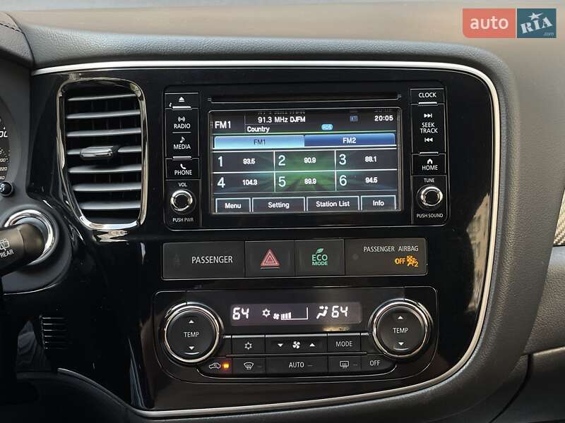 Позашляховик / Кросовер Mitsubishi Outlander 2015 в Вінниці