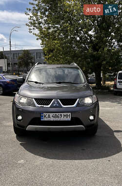 Внедорожник / Кроссовер Mitsubishi Outlander 2009 в Киеве