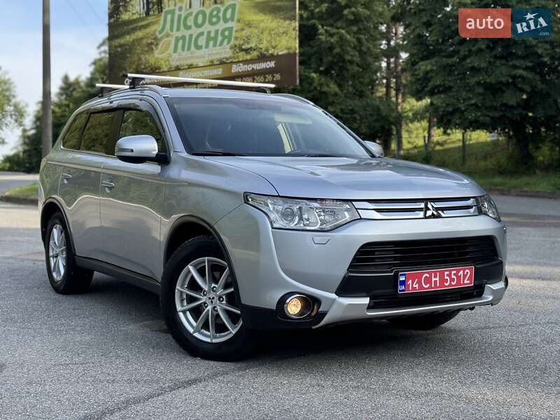 Внедорожник / Кроссовер Mitsubishi Outlander 2015 в Трускавце