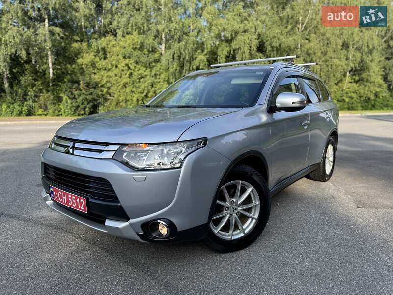 Внедорожник / Кроссовер Mitsubishi Outlander 2015 в Трускавце