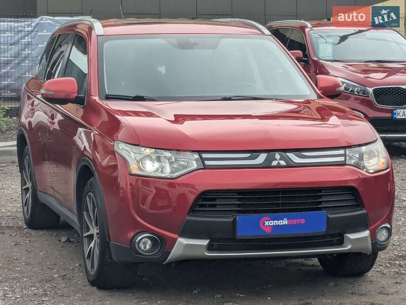 Внедорожник / Кроссовер Mitsubishi Outlander 2014 в Киеве
