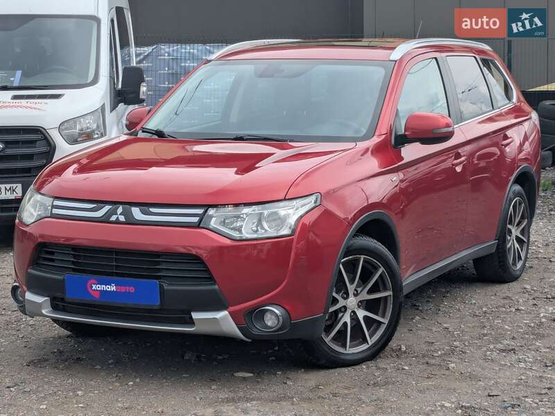 Внедорожник / Кроссовер Mitsubishi Outlander 2014 в Киеве