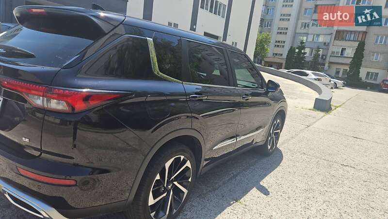 Внедорожник / Кроссовер Mitsubishi Outlander 2022 в Черкассах