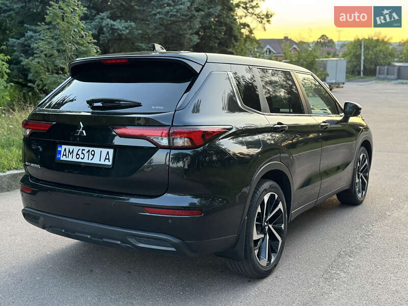 Внедорожник / Кроссовер Mitsubishi Outlander 2022 в Житомире