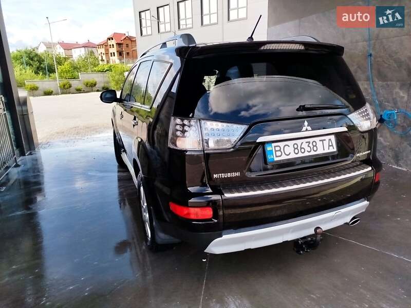 Позашляховик / Кросовер Mitsubishi Outlander 2010 в Золочеві