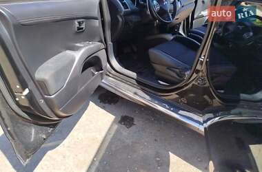 Внедорожник / Кроссовер Mitsubishi Outlander 2010 в 