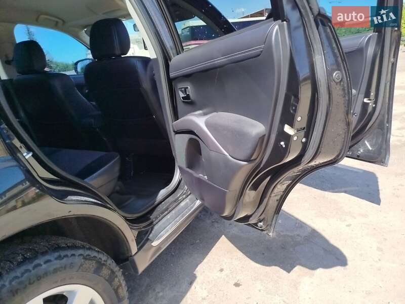 Позашляховик / Кросовер Mitsubishi Outlander 2010 в Золочеві