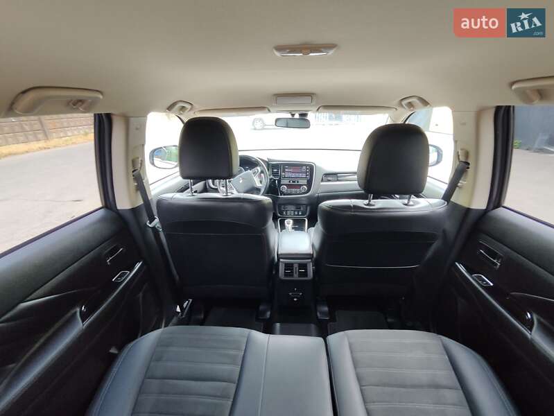 Внедорожник / Кроссовер Mitsubishi Outlander 2019 в Кривом Роге