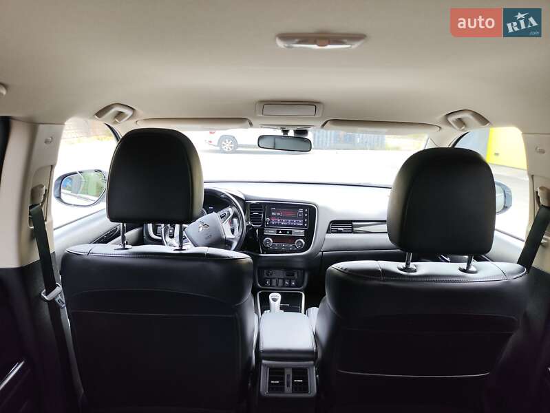Внедорожник / Кроссовер Mitsubishi Outlander 2019 в Кривом Роге
