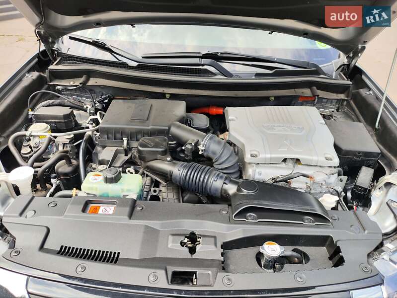 Внедорожник / Кроссовер Mitsubishi Outlander 2019 в Кривом Роге