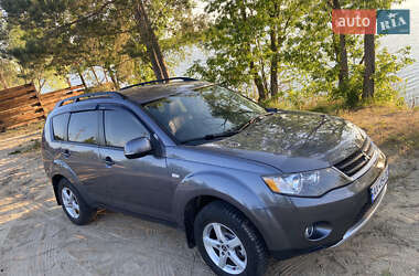 Внедорожник / Кроссовер Mitsubishi Outlander 2007 в 