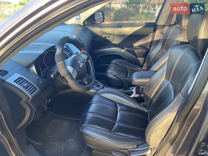 Позашляховик / Кросовер Mitsubishi Outlander 2007 в Безлюдівці