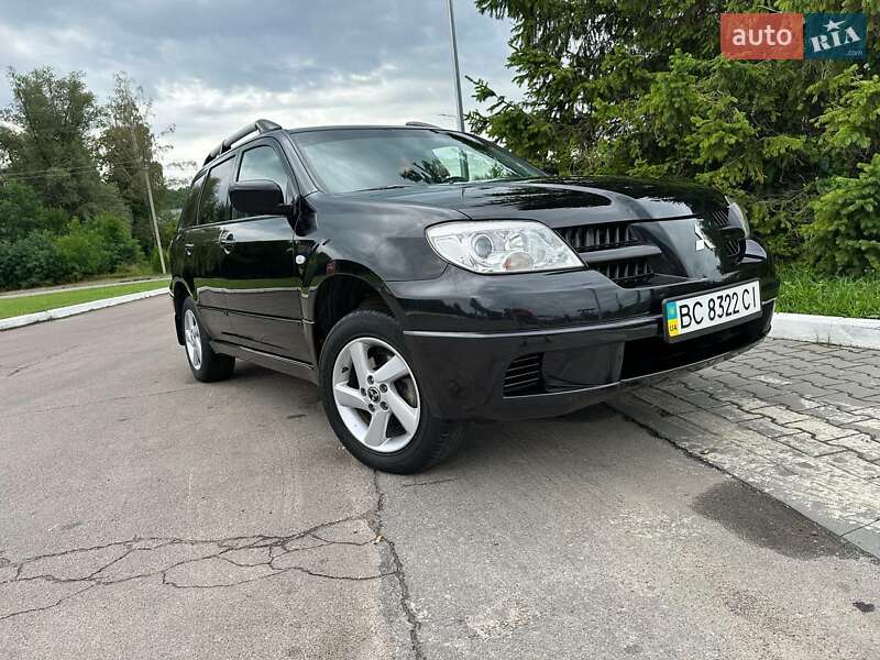 Внедорожник / Кроссовер Mitsubishi Outlander 2008 в 
