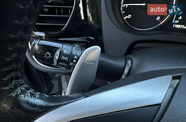 Внедорожник / Кроссовер Mitsubishi Outlander 2014 в 
