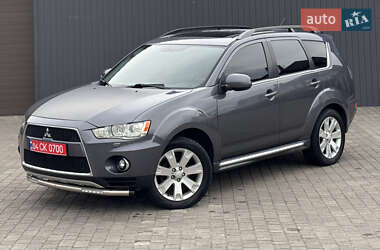 Внедорожник / Кроссовер Mitsubishi Outlander 2010 в 