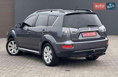 Внедорожник / Кроссовер Mitsubishi Outlander 2010 в 