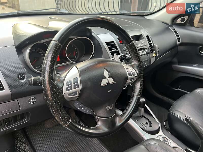 Внедорожник / Кроссовер Mitsubishi Outlander 2007 в Хмельницком