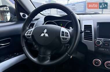 Внедорожник / Кроссовер Mitsubishi Outlander 2007 в 