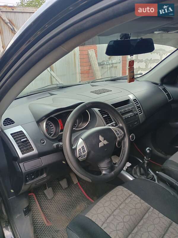 Внедорожник / Кроссовер Mitsubishi Outlander 2007 в Светловодске