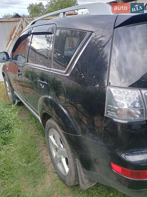 Внедорожник / Кроссовер Mitsubishi Outlander 2007 в Светловодске