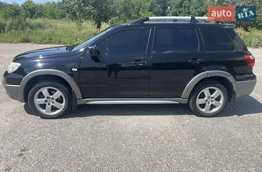 Внедорожник / Кроссовер Mitsubishi Outlander 2005 в 