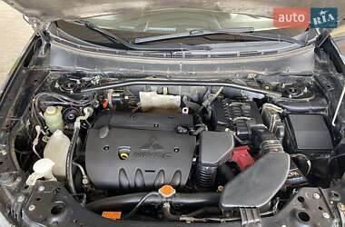 Внедорожник / Кроссовер Mitsubishi Outlander 2008 в 