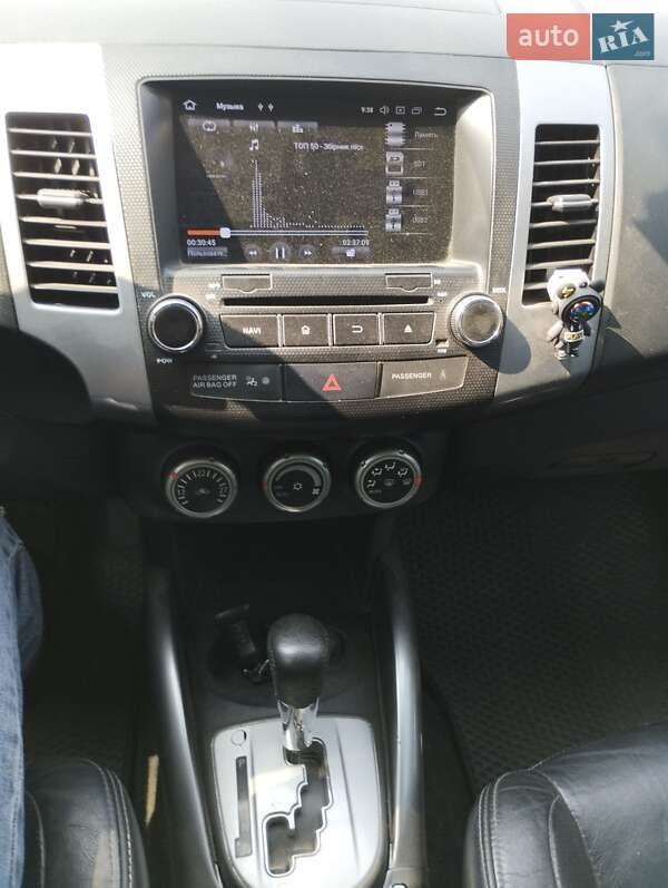 Внедорожник / Кроссовер Mitsubishi Outlander 2008 в Днепре