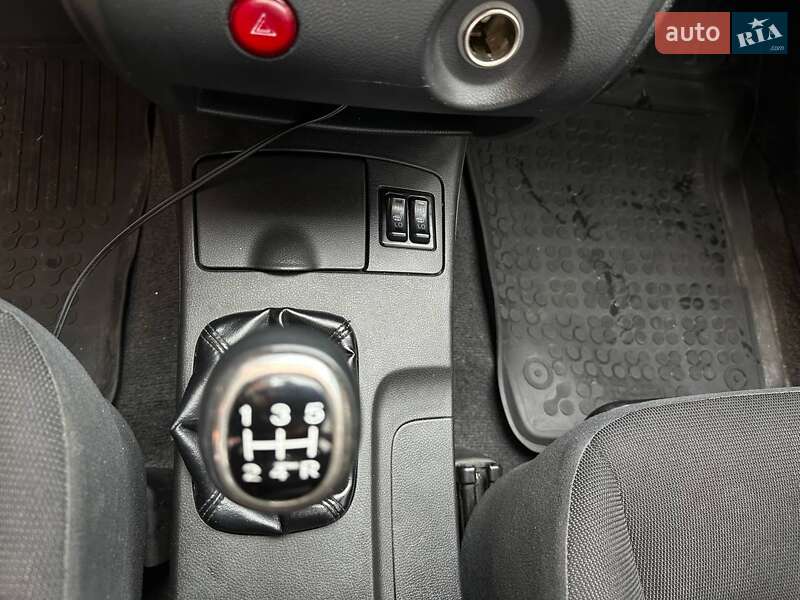 Внедорожник / Кроссовер Mitsubishi Outlander 2009 в Киеве