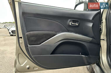 Внедорожник / Кроссовер Mitsubishi Outlander 2009 в Харькове