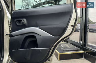 Внедорожник / Кроссовер Mitsubishi Outlander 2009 в Харькове