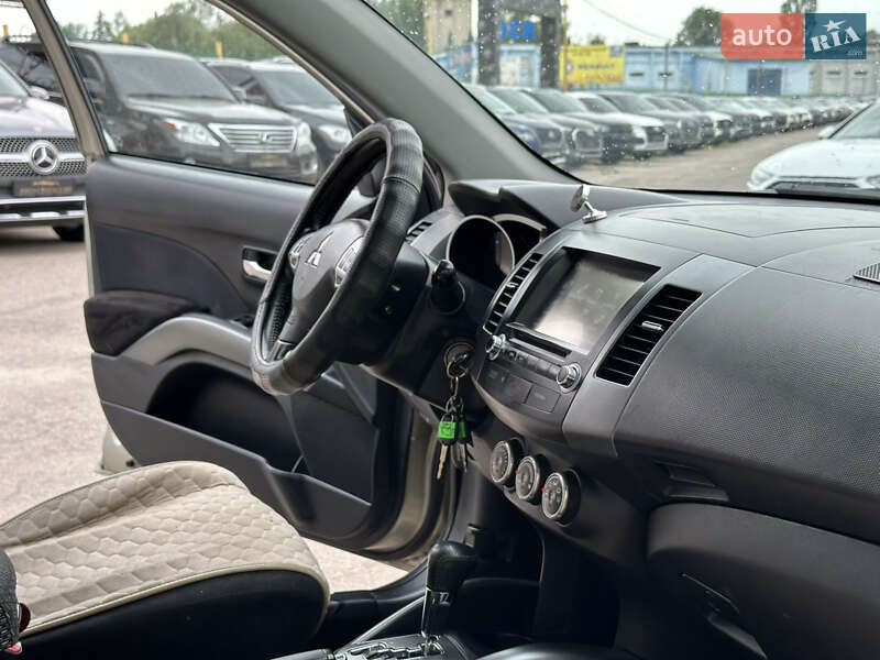 Внедорожник / Кроссовер Mitsubishi Outlander 2009 в Харькове