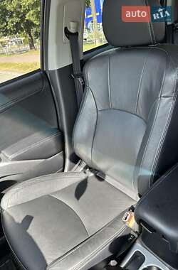 Внедорожник / Кроссовер Mitsubishi Outlander 2010 в 
