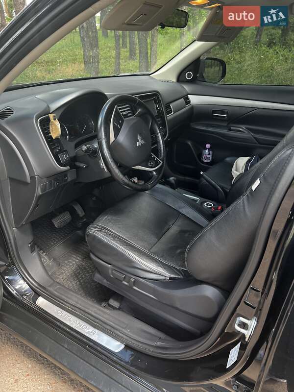 Позашляховик / Кросовер Mitsubishi Outlander 2013 в Кропивницькому