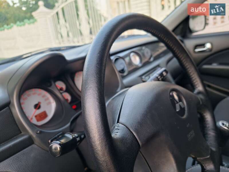 Внедорожник / Кроссовер Mitsubishi Outlander 2008 в Черновцах