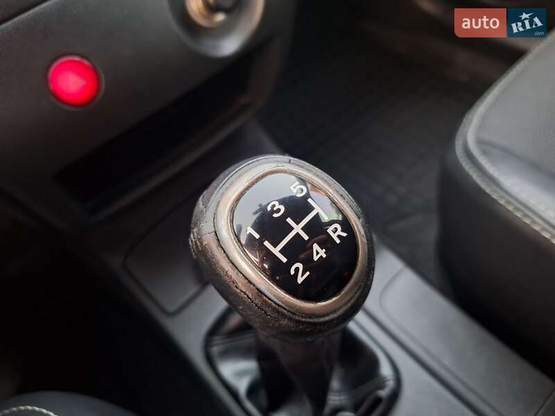 Внедорожник / Кроссовер Mitsubishi Outlander 2008 в Черновцах