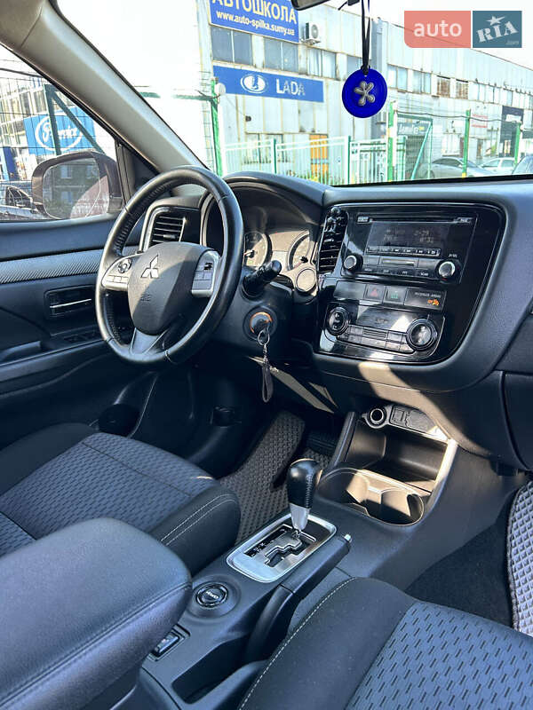 Внедорожник / Кроссовер Mitsubishi Outlander 2014 в Сумах