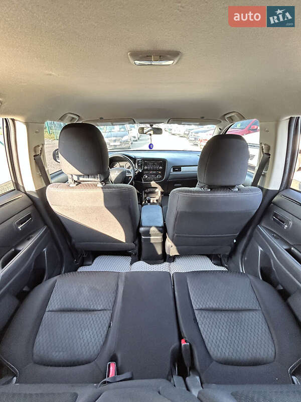 Внедорожник / Кроссовер Mitsubishi Outlander 2014 в Сумах