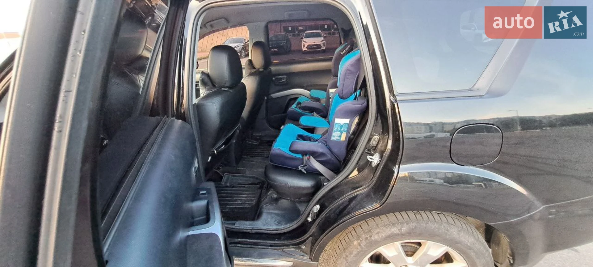 2012 Mitsubishi Outlander - мініатюра 16
