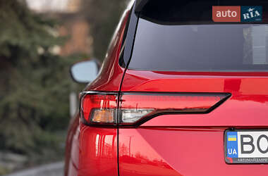 Внедорожник / Кроссовер Mitsubishi Outlander 2021 в 