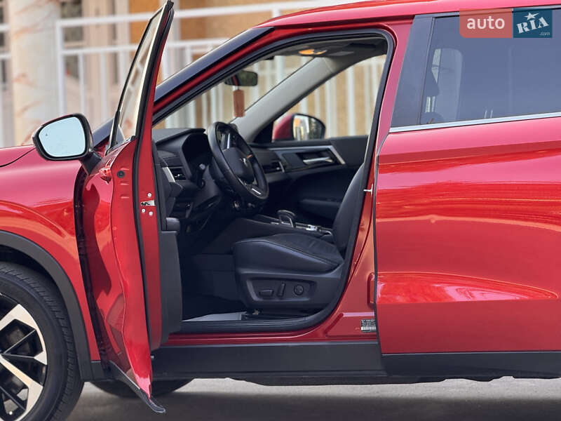 Позашляховик / Кросовер Mitsubishi Outlander 2021 в Тернополі