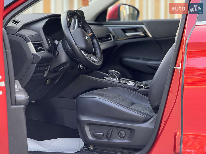 Позашляховик / Кросовер Mitsubishi Outlander 2021 в Тернополі