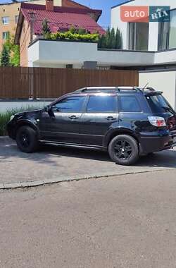 Внедорожник / Кроссовер Mitsubishi Outlander 2007 в 