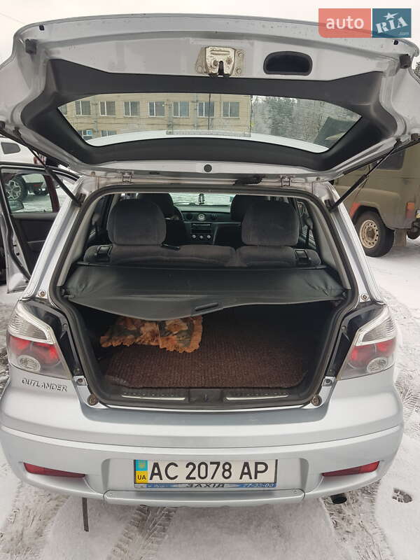 Позашляховик / Кросовер Mitsubishi Outlander 2008 в Маневичах