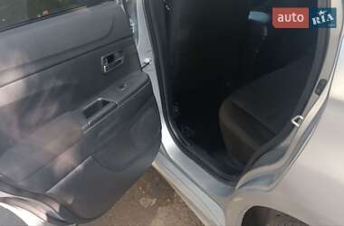 Внедорожник / Кроссовер Mitsubishi Outlander 2011 в 