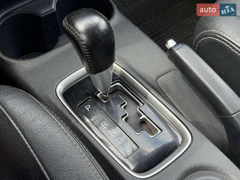 Внедорожник / Кроссовер Mitsubishi Outlander 2014 в Кривом Роге