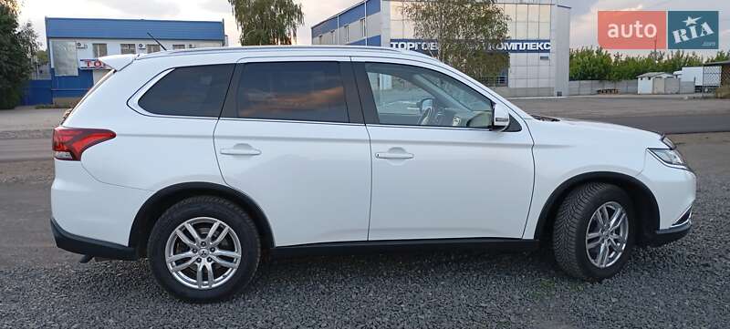 Позашляховик / Кросовер Mitsubishi Outlander 2014 в Апостоловому